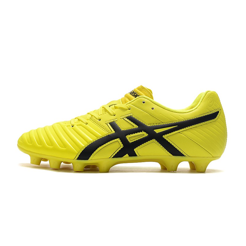 asics soccer