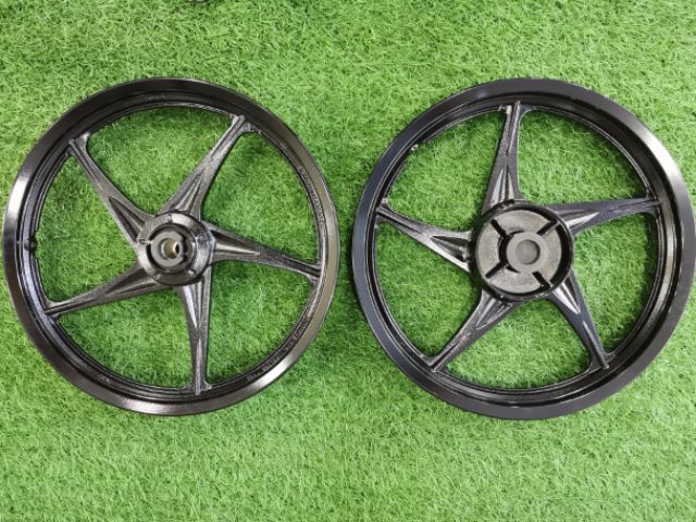 100 Original Yamaha Lagenda Lc135 Srl 110 Sport Rim Sportrim Limited Edition Lagenda110 Z Zr Lc 135 4s 4speed Shopee Singapore