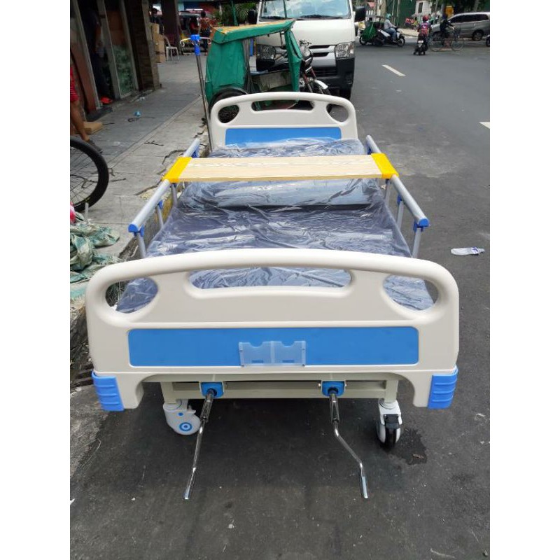 hospital bed two cranks & 3 cranks set (mattress,iv pole and table)