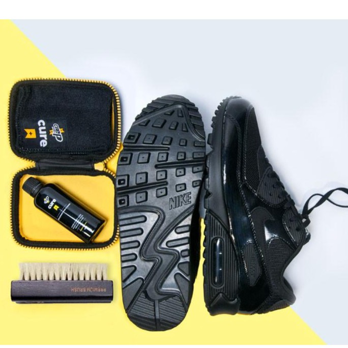 Crep Protect Shoe Cleaning Kit (Brush + Cleaner + Towel)