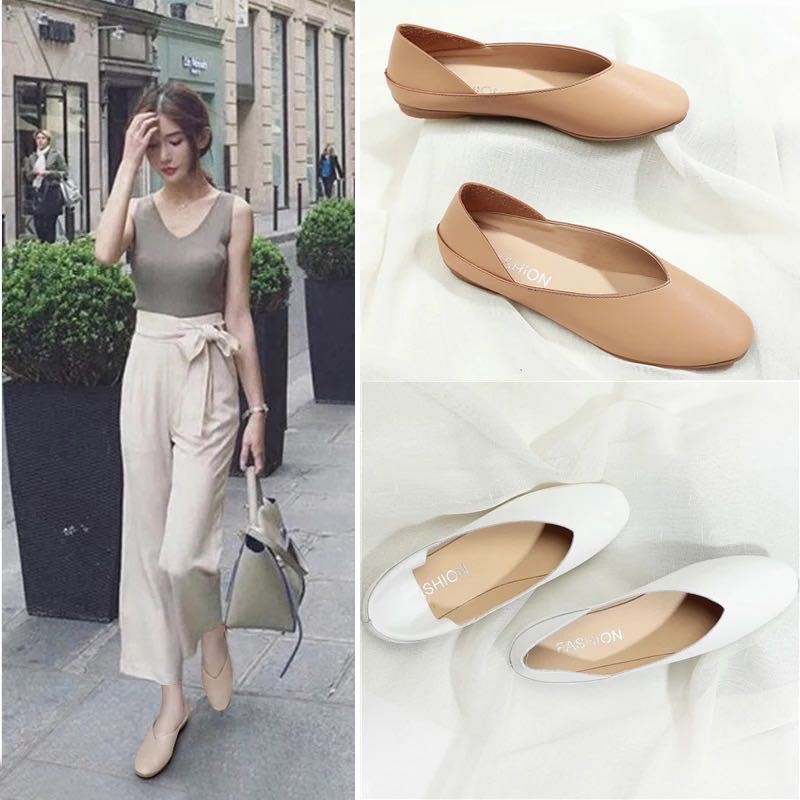 beige rubber shoes