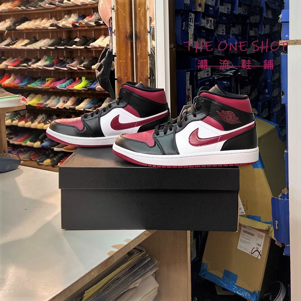 jordan 1 mid red black