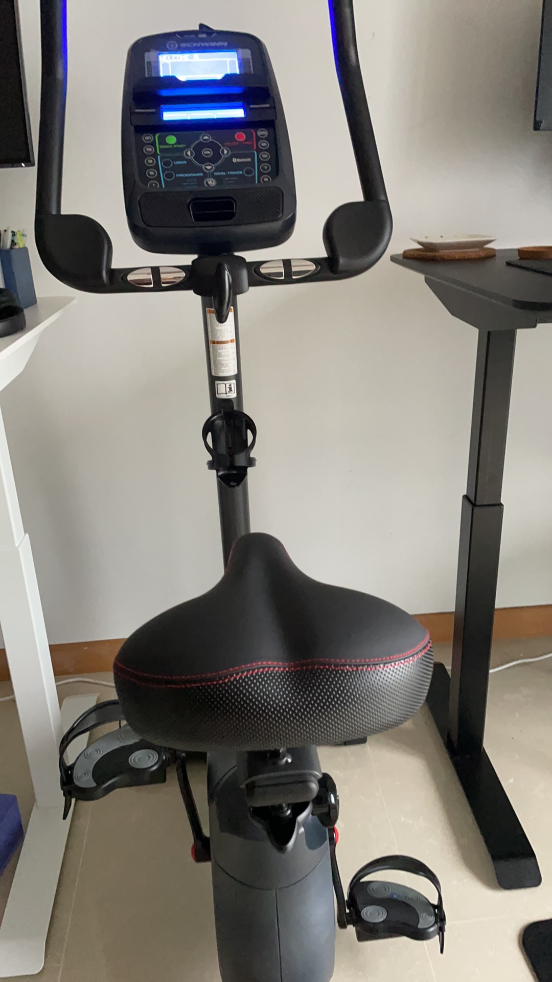 schwinn 570u upright exercise bike