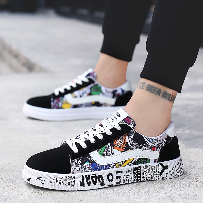 READY STOCK Graffiti Fashion Plus Size 34-45 Unisex Men's Shoe Women's Couple Sneakers Low Canvas Shoes