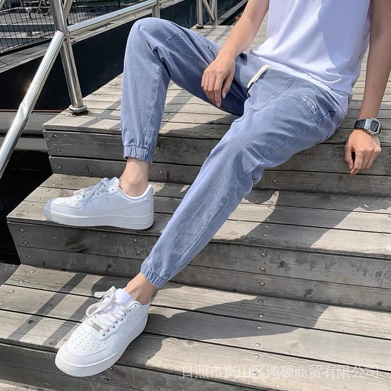 running shoes with jeans men's