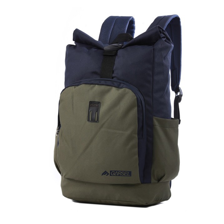 college backpacks near me