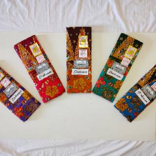 Fabric Young Woman Leaves Sarong CIREBONAN BATIK Fabric Young Woman Leaves Sarong CIREBONAN BATIK