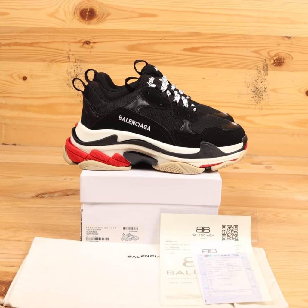 balenciaga triple s black 37