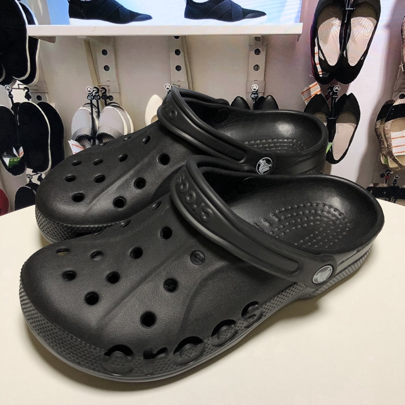 amazon men's crocs size 11