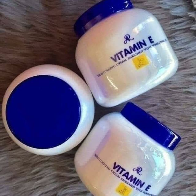 kebaikan vitamin e moisturizing cream