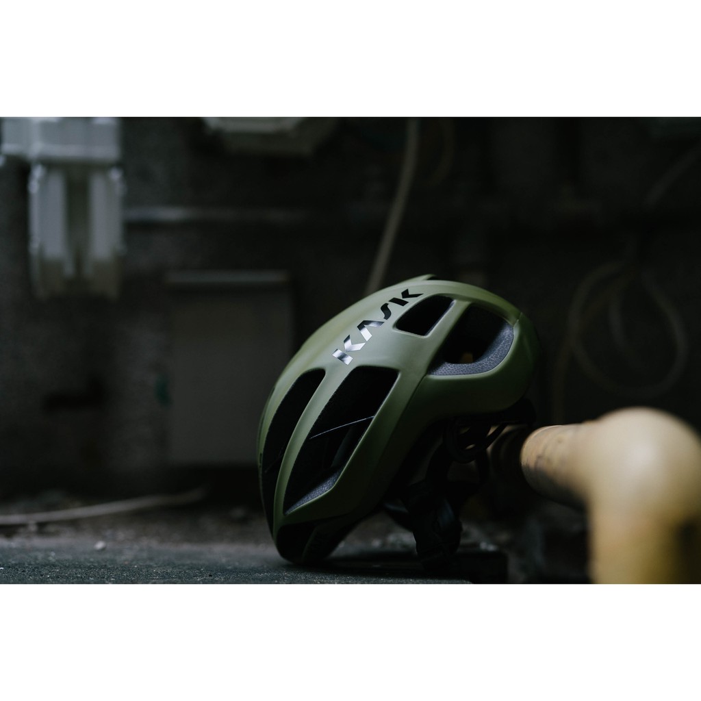 kask protone olive green matt