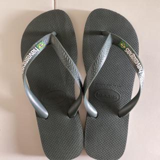 havaianas olive green