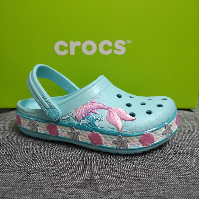 skid proof crocs