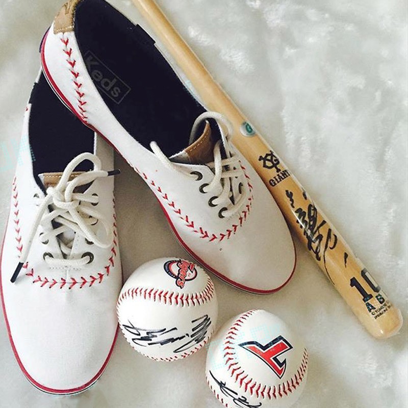 keds champion pennant