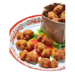 CNY Traditional 6 Little Goldfish Madeleine Muffin Tin 