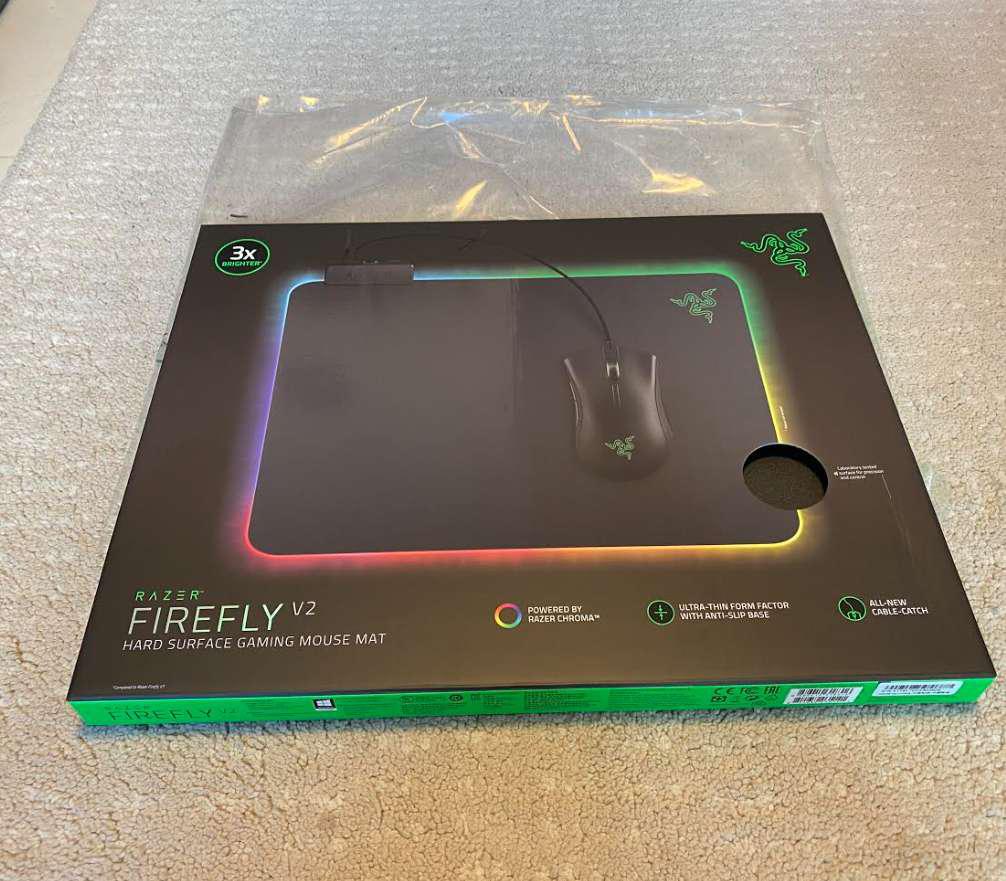 Razer Firefly Hard V2 RGB Gaming Mouse Pad Customizable Chroma
