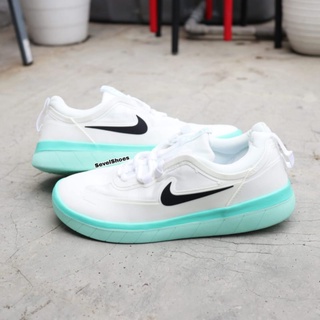 nyjah free 2 green glow