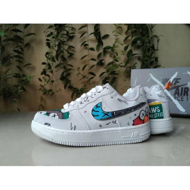 nike air force 1 kaws