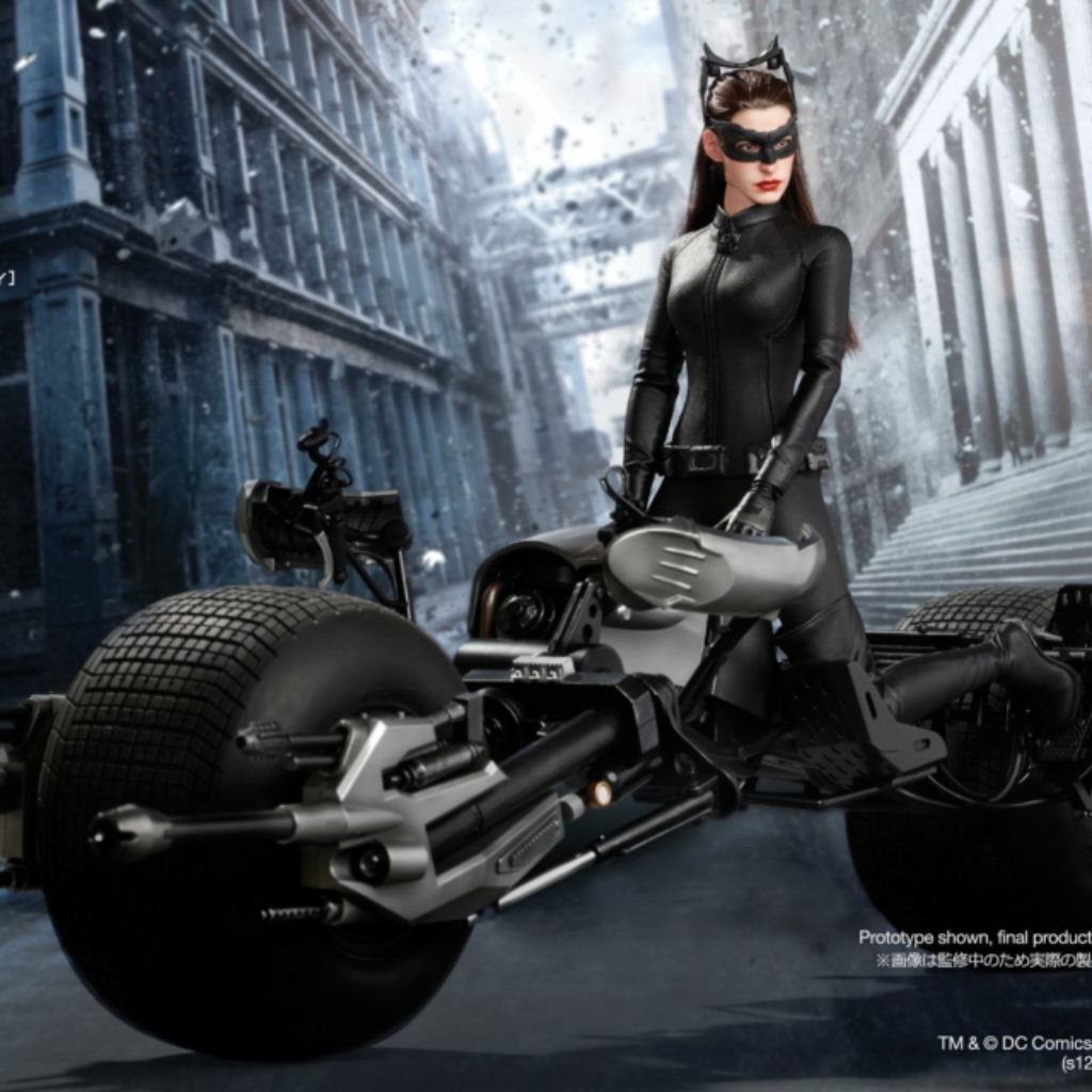 Hot Toys Selina Kyle Exclusive | Wow Blog
