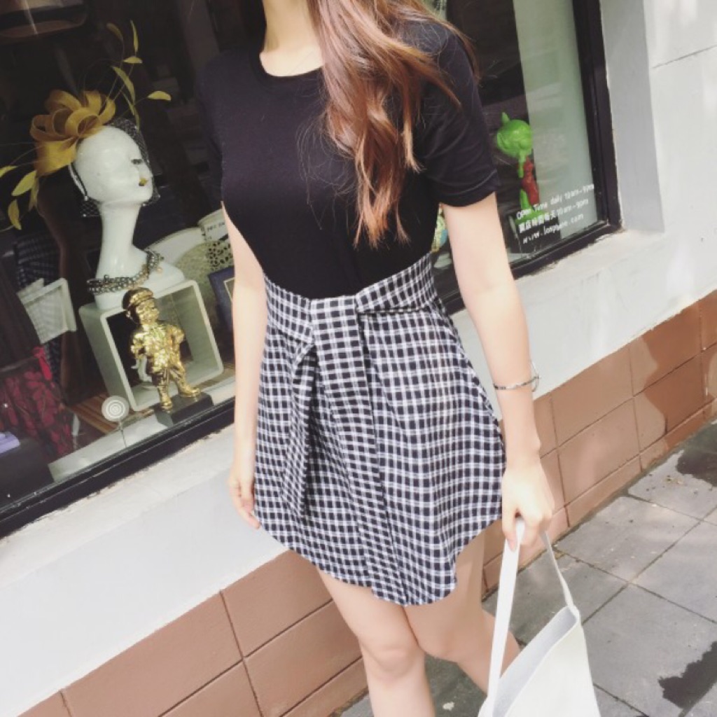 t shirt dress with flannel around waist