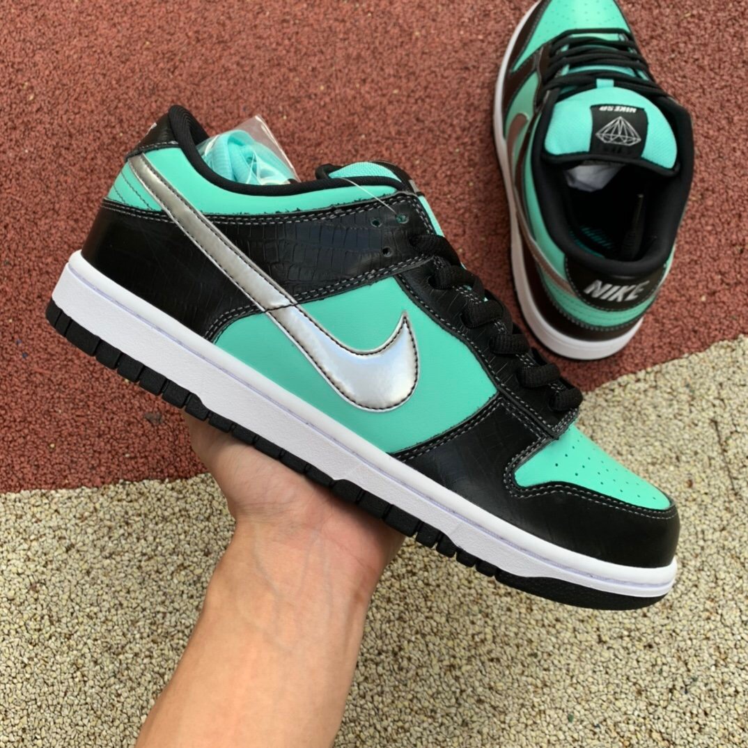 Nike Dunk Diamond