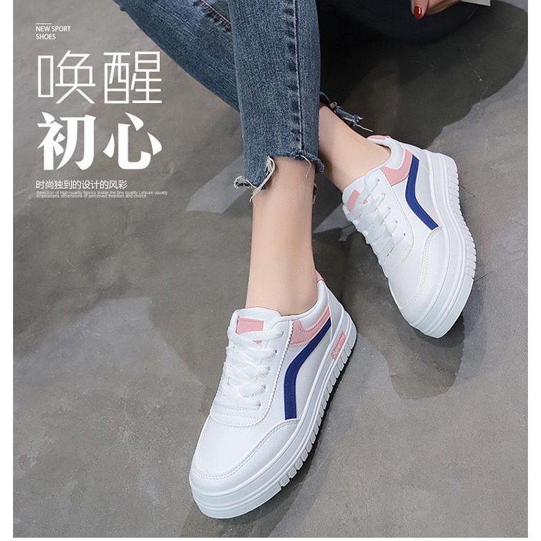 sepatu sneakers