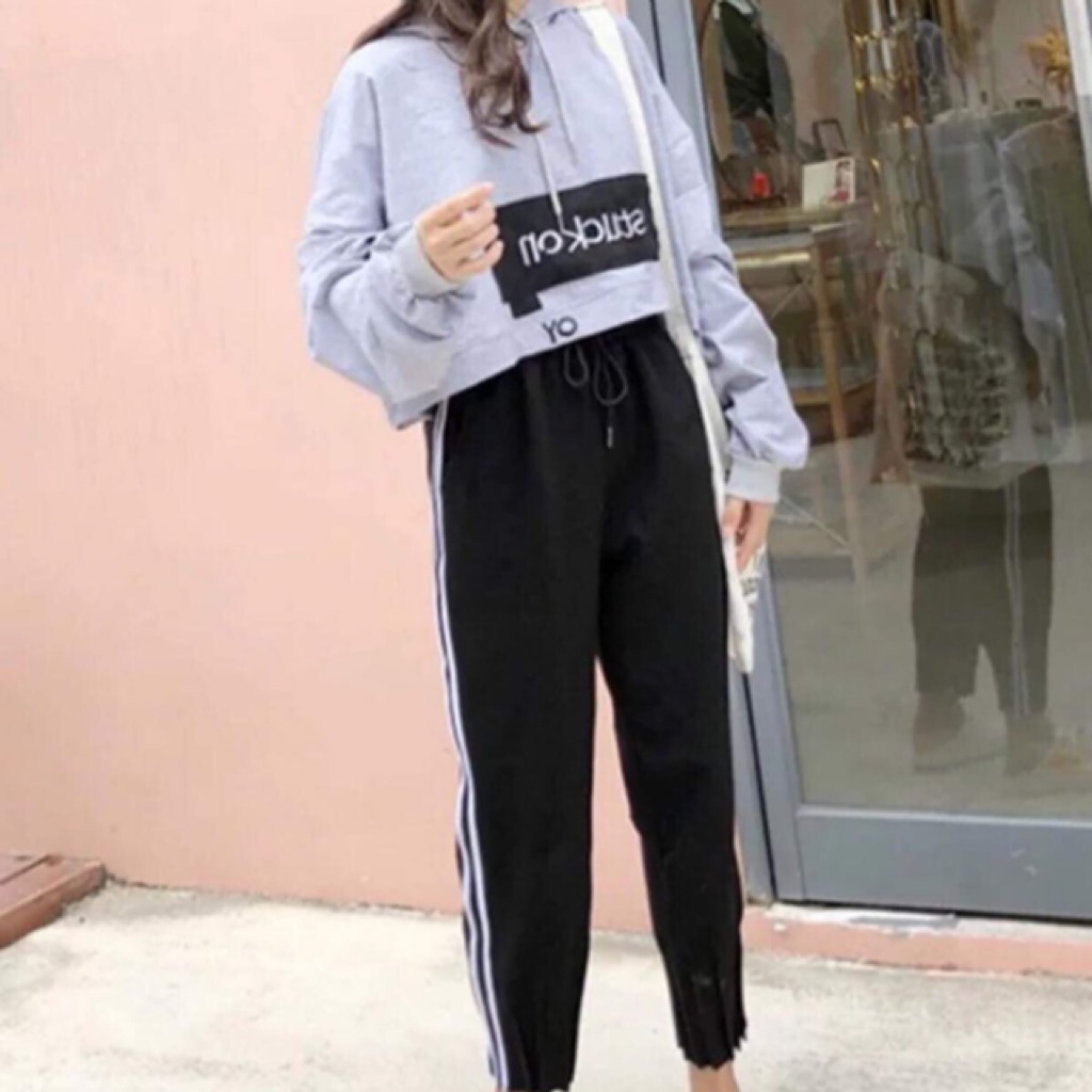 oversized sweatpants