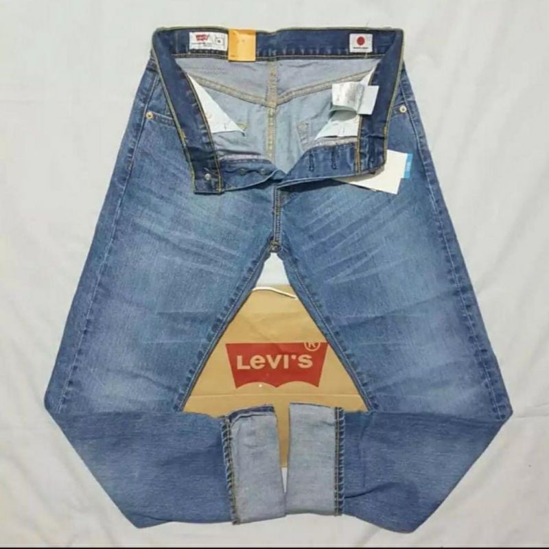 levis slacks