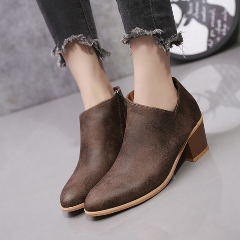 no heel chelsea boots