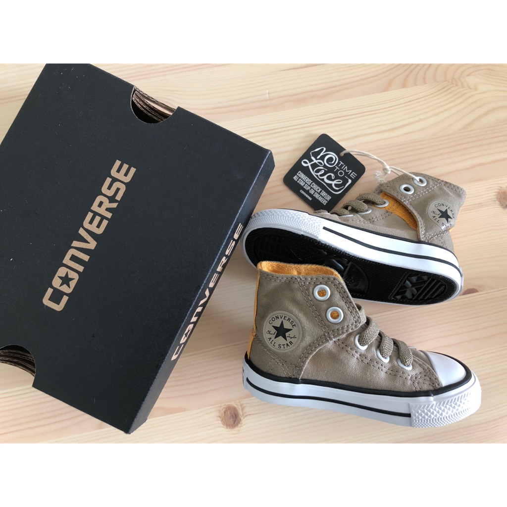 converse chuck taylor youth size 5