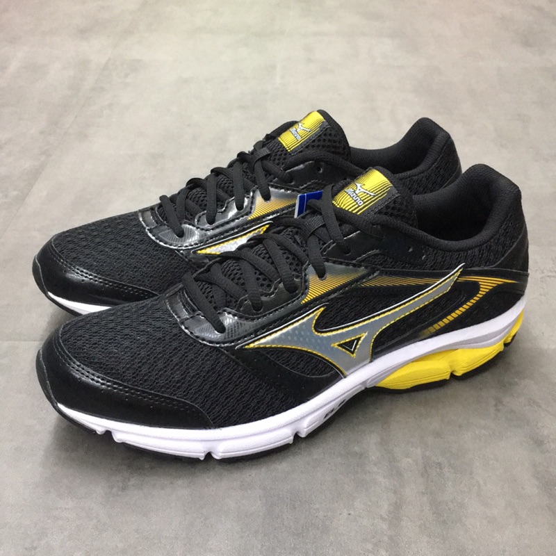 mizuno wave impetus mens running shoes