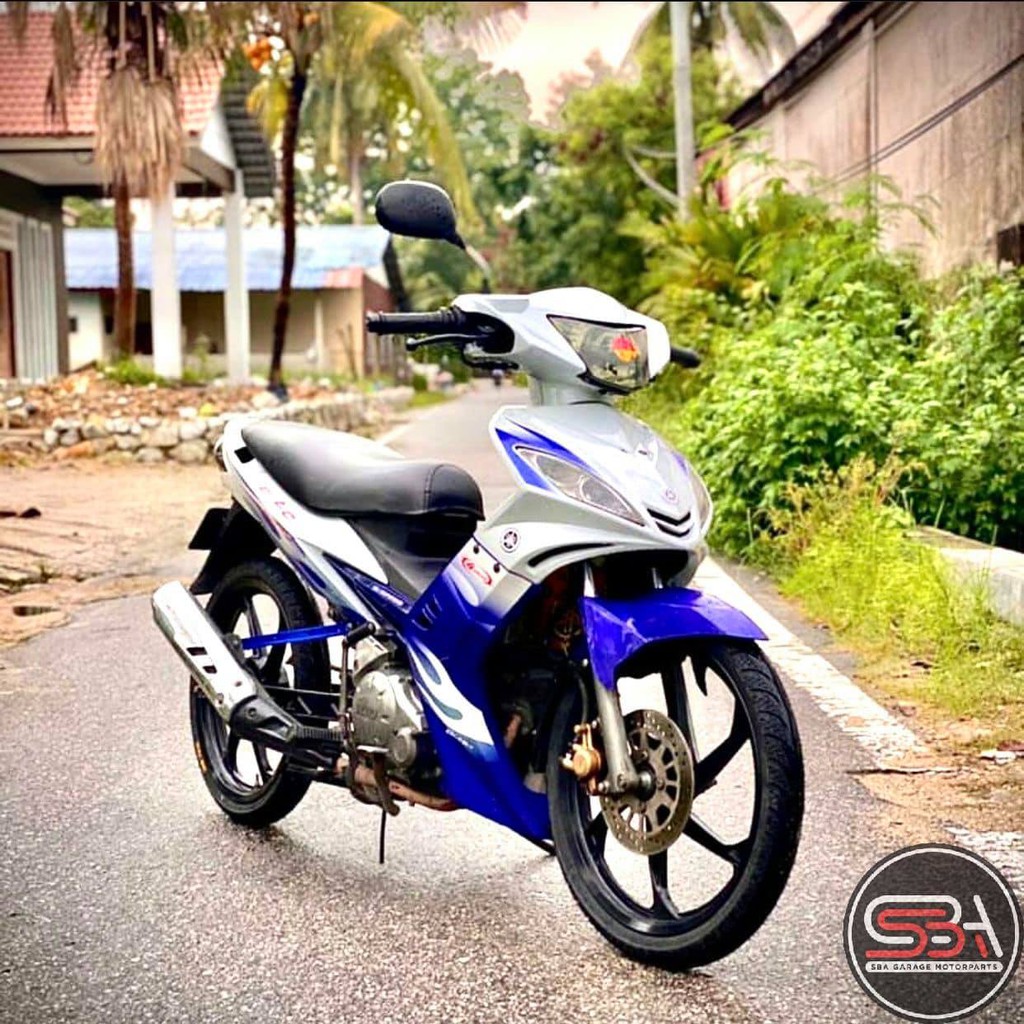 Yamaha Lc 135 V1 Bodyset Coverset Original Fire Blue 100 Hong Leong Yamaha Hly Stripe Ready To Save Free Emblem Shopee Singapore