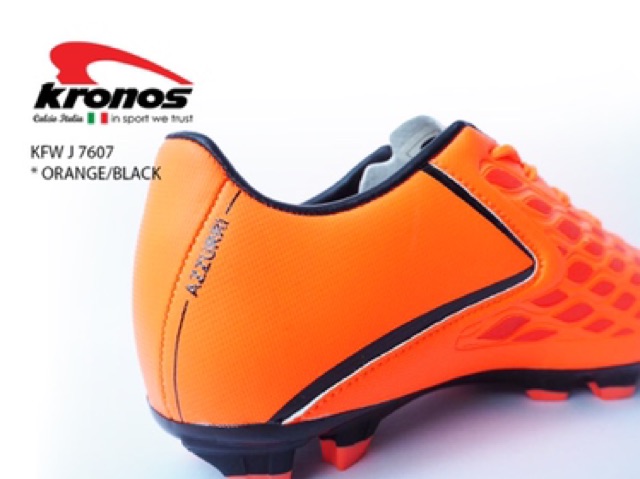 insport soccer boots