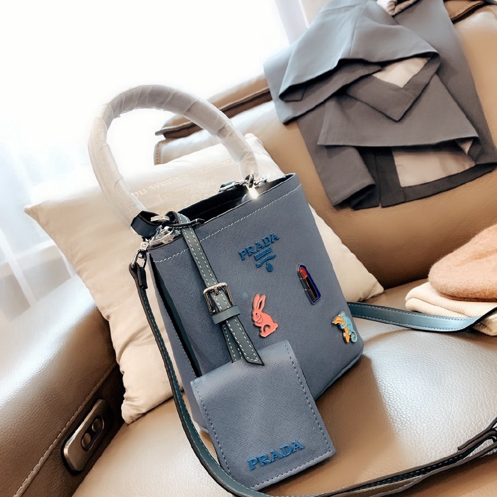 LV_Bag Round Bun Camera Bag Cosmetic Bag Women Shoulder Bag Causal Sling Bags Travel Messenger ...