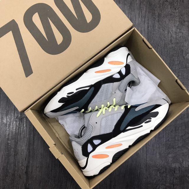 yeezy 700 shopee