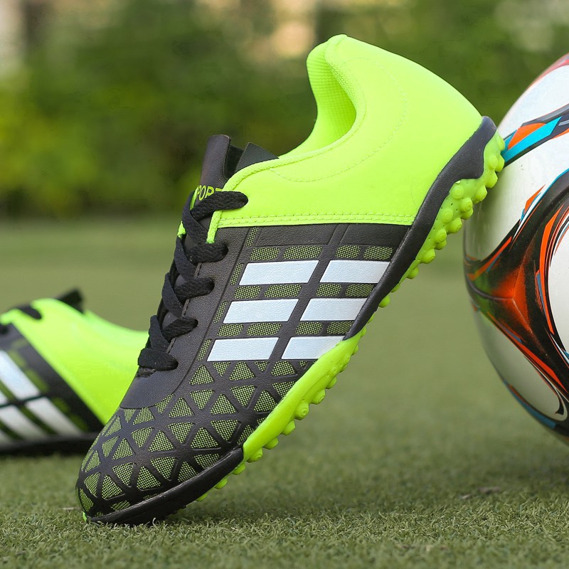 sg cleats on turf