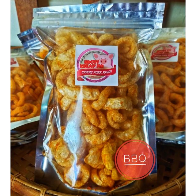 Thai homemade crispy fried pork rinds/crispy fried pork skins /炸猪皮/BBQ