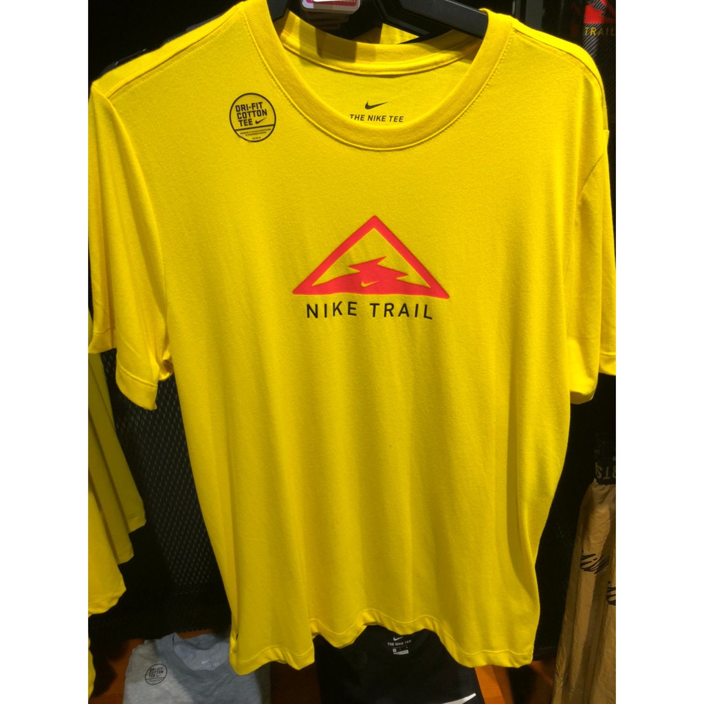 nike yellow tee