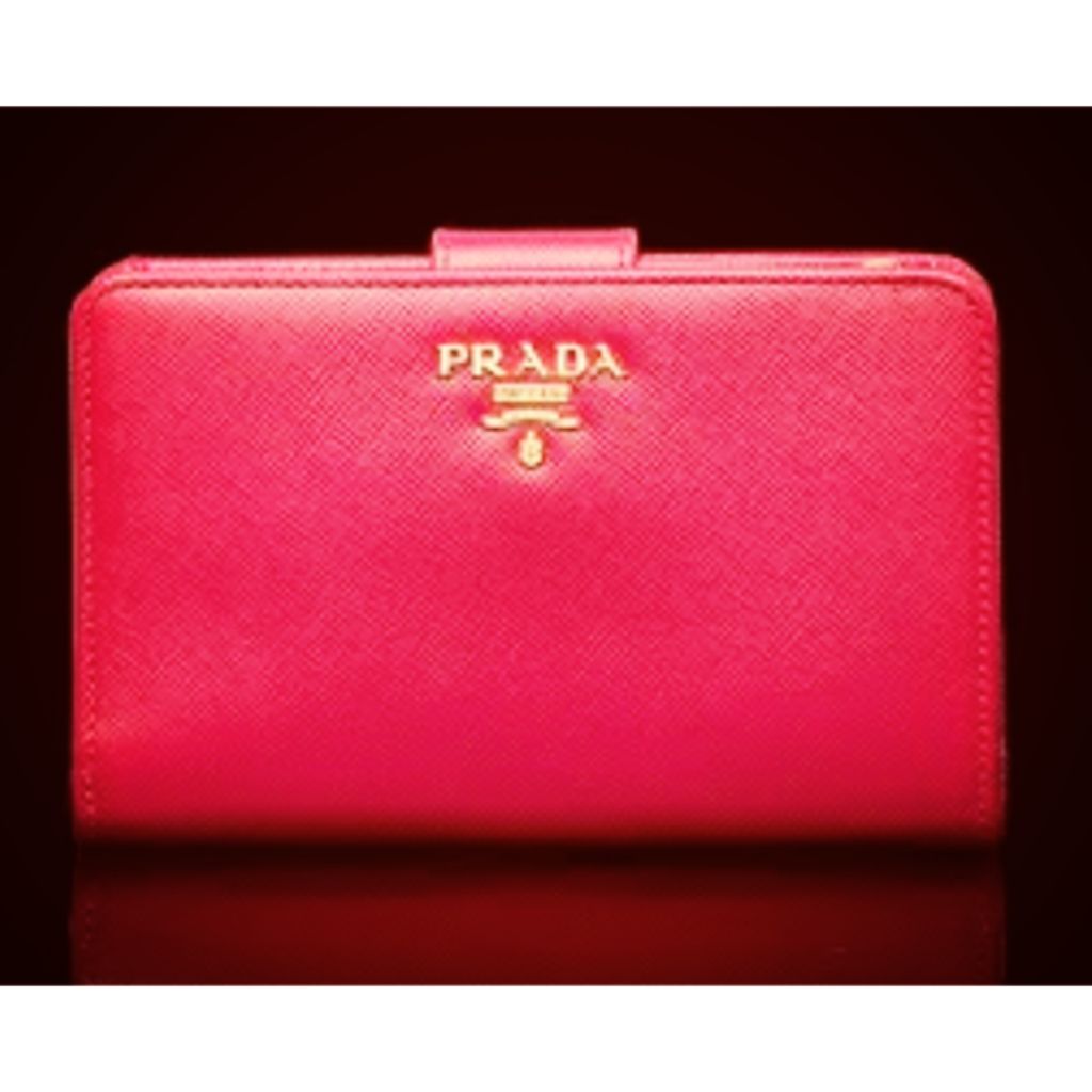 prada saffiano medium wallet