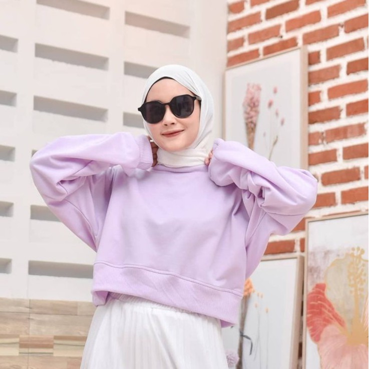 sweater crop
