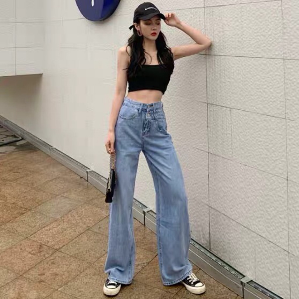 baggy jeans and crop top
