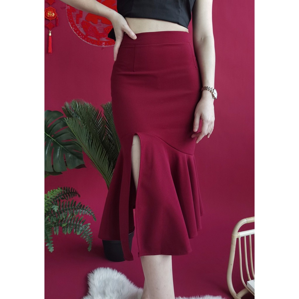 Ivette Fishtail Skirt in Maroon 