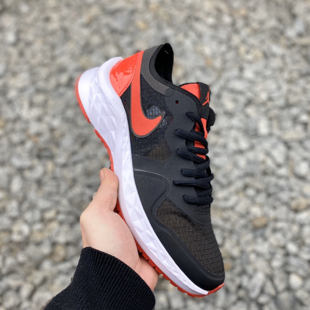 nike casual running shoes