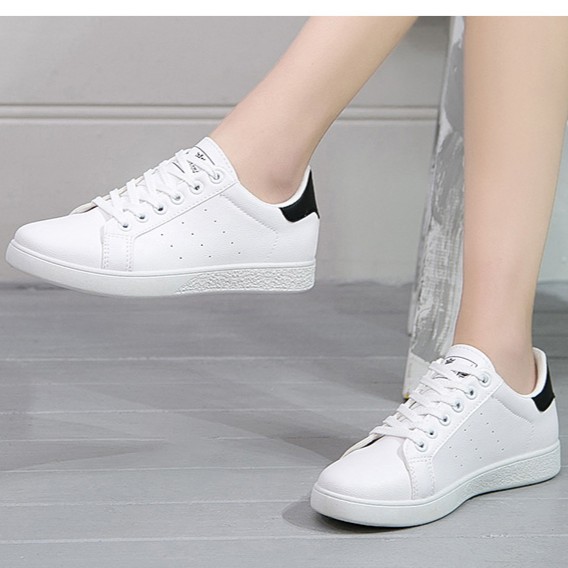 White Flat Shoes Lace Up Casual Shoes 