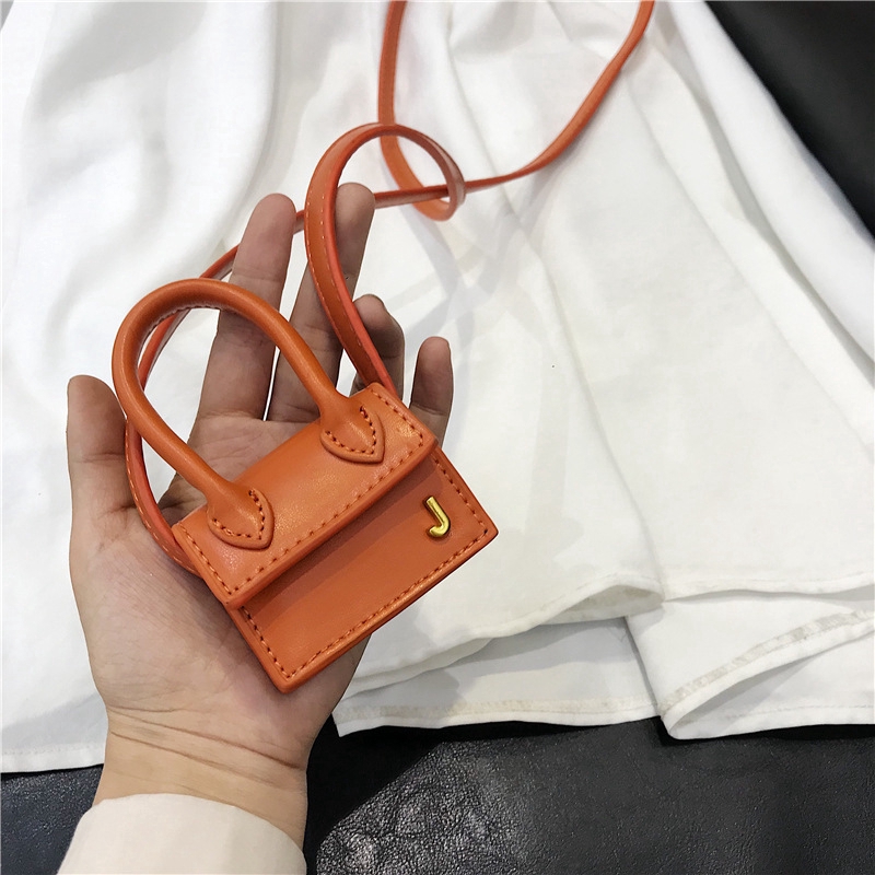 tiny jacquemus bag