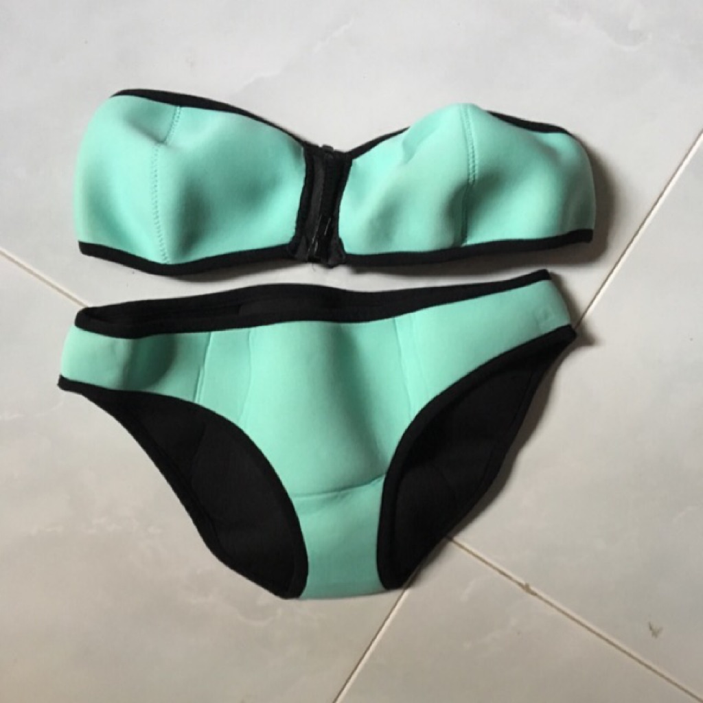 triangl bikini