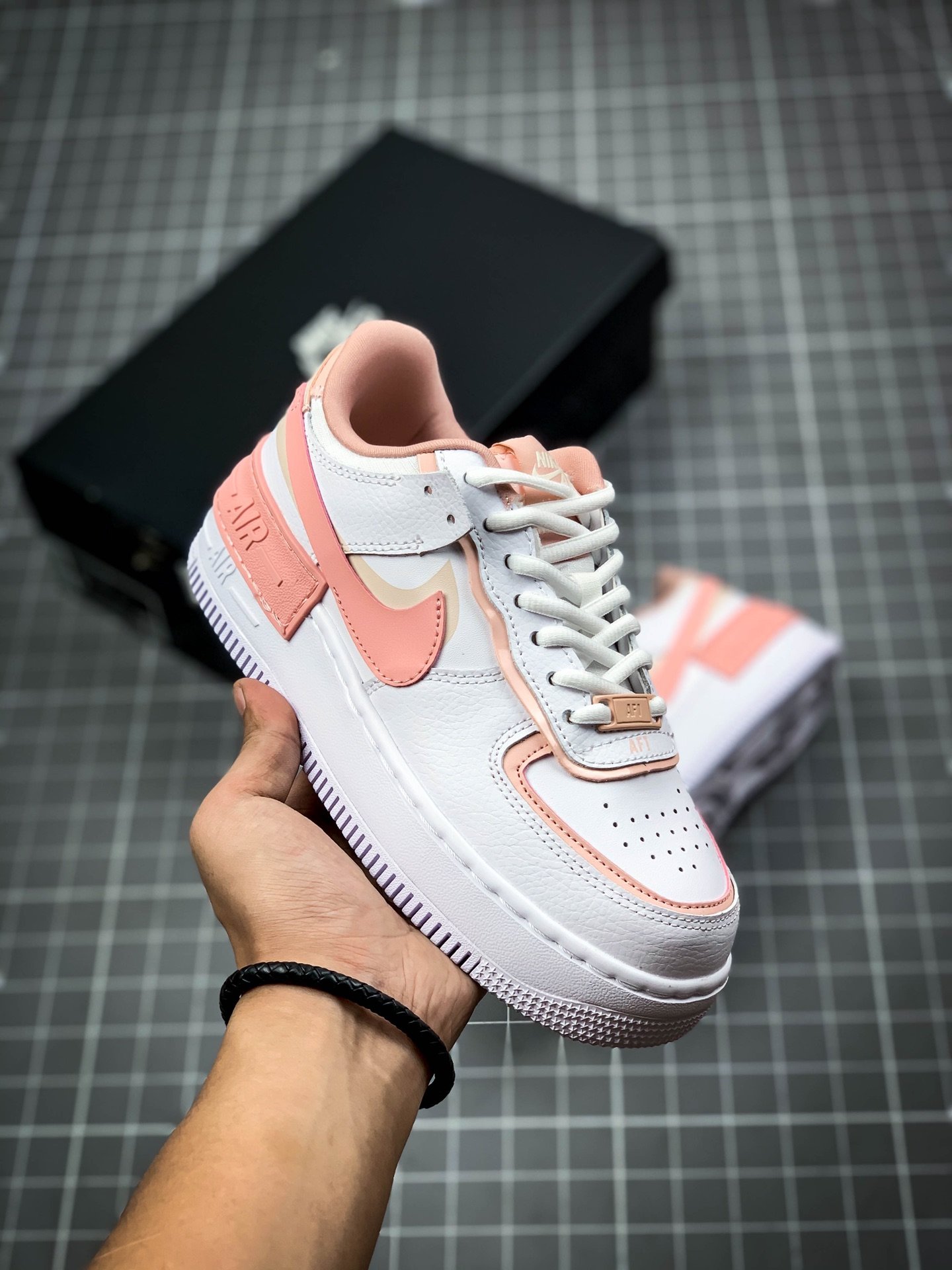 nike wmns sneaker
