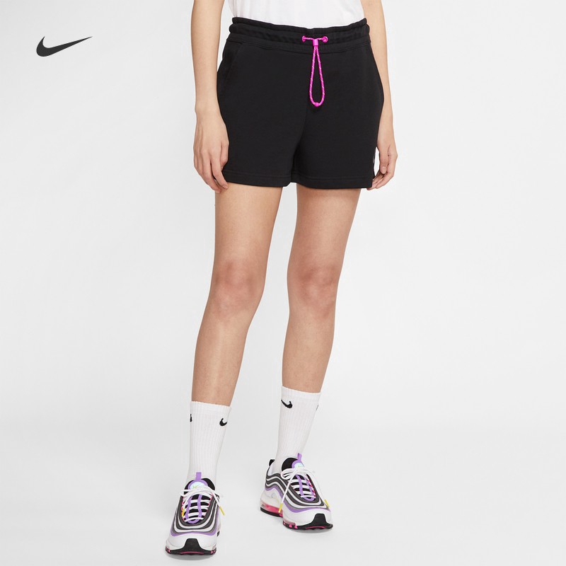 nike hot pants