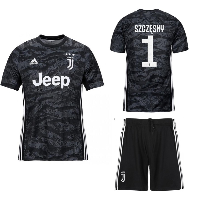 juventus keeper kit