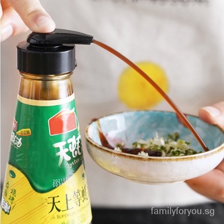Household Vacuum Oyster Sauce Pump Head Oil Chili Tomato Sauce Bottle Mouth Squeezer Soy Sauce Curry Dispenser Kitchen T